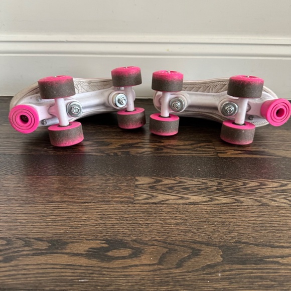 CHICAGO SKATES CRS120 Girls Junior Glitter Light Up Quad Roller Skate Size 1 - Picture 7 of 12